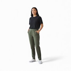 Eddie Bauer Women's Forest Green Traveler Ankle Pant NWT